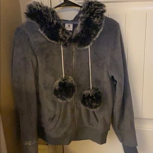 Cirque du soleil sweater